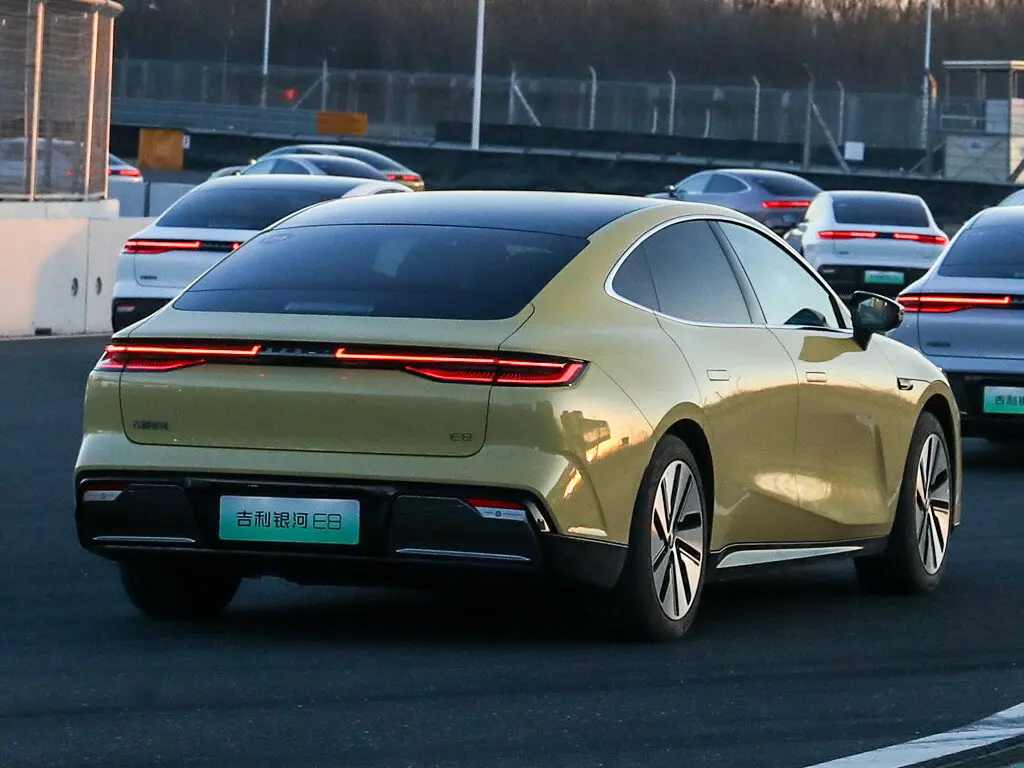 Geely Galaxy E8 2024 – н.в. Седан — photo 4