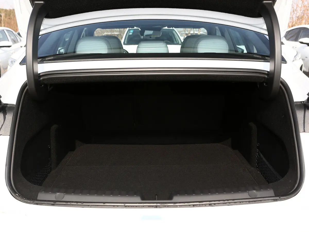 Geely Galaxy E8 2024 – н.в. Седан — photo 11