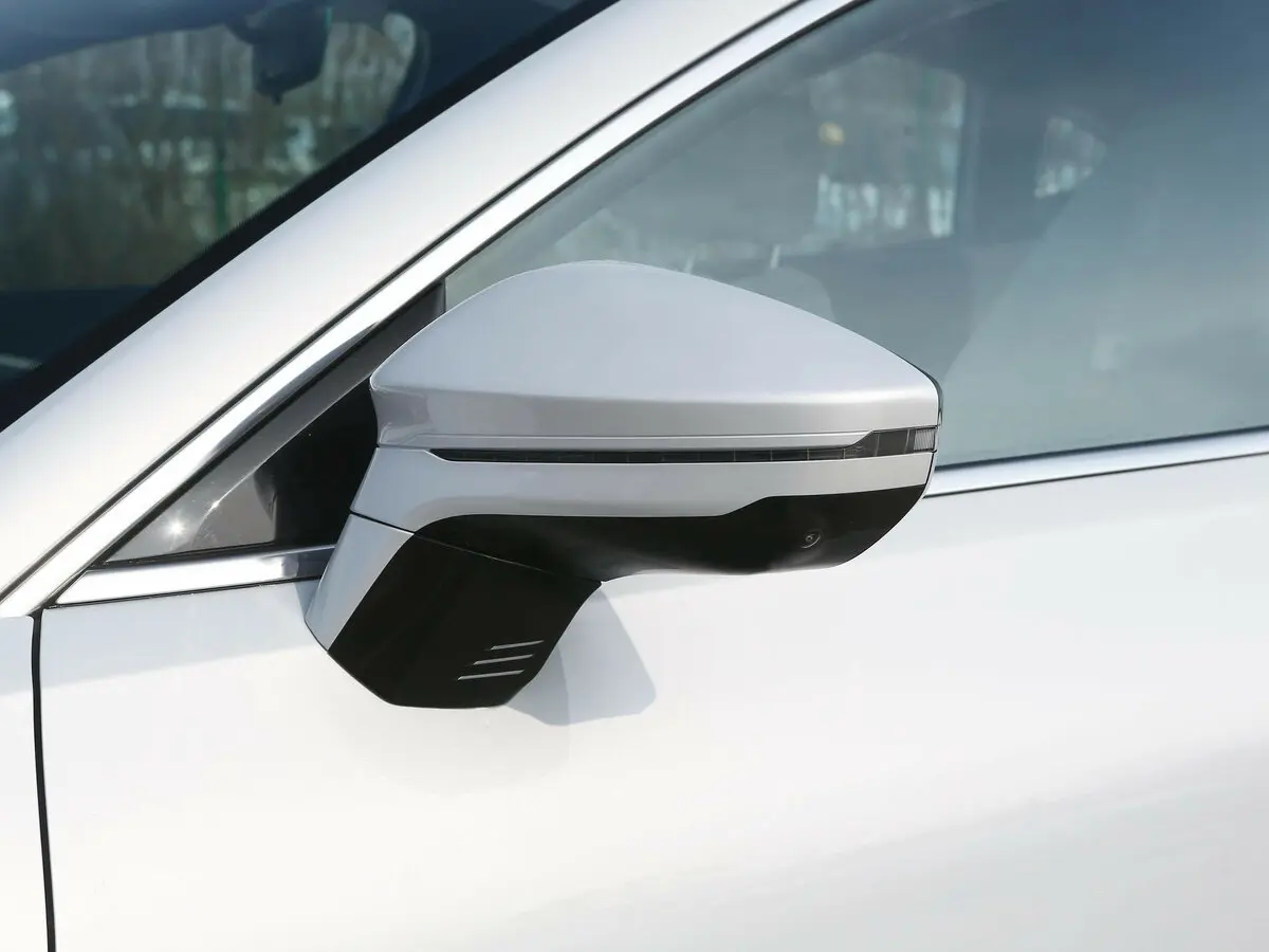 Geely Galaxy E8 2024 – н.в. Седан — photo 12