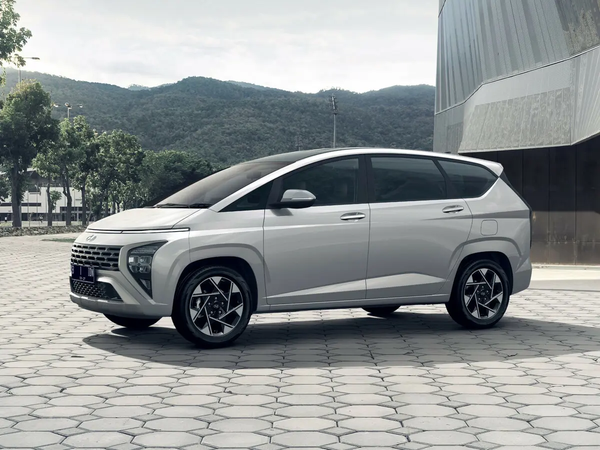 Hyundai Stargazer I Компактвэн