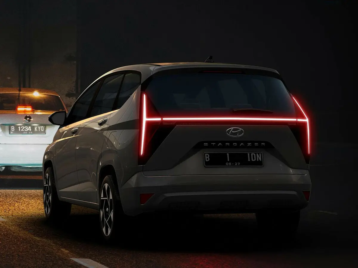 Hyundai Stargazer I Компактвэн — сүрөт 4