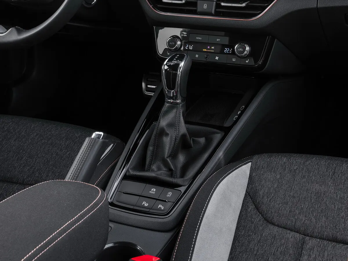 Skoda Scala I Рестайлинг Хэтчбек 5 дв. — сүрөт 10