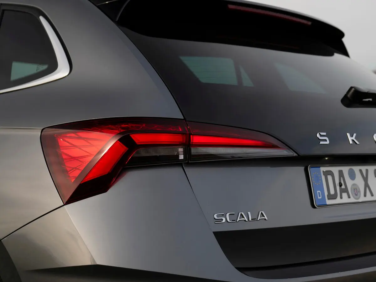 Skoda Scala I Рестайлинг Хэтчбек 5 дв. — сүрөт 12