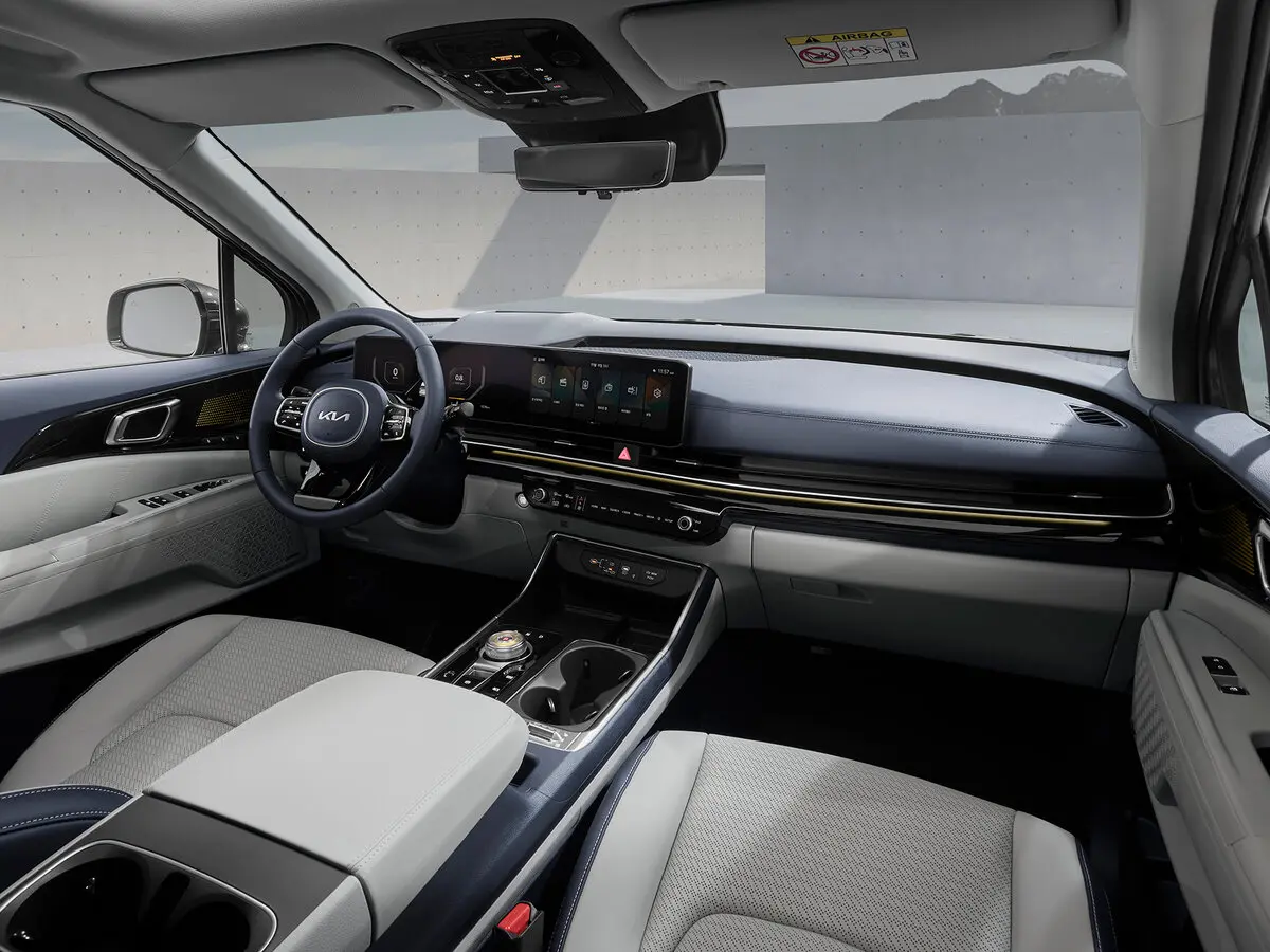 Kia Carnival IV Рестайлинг Минивэн — фото 5