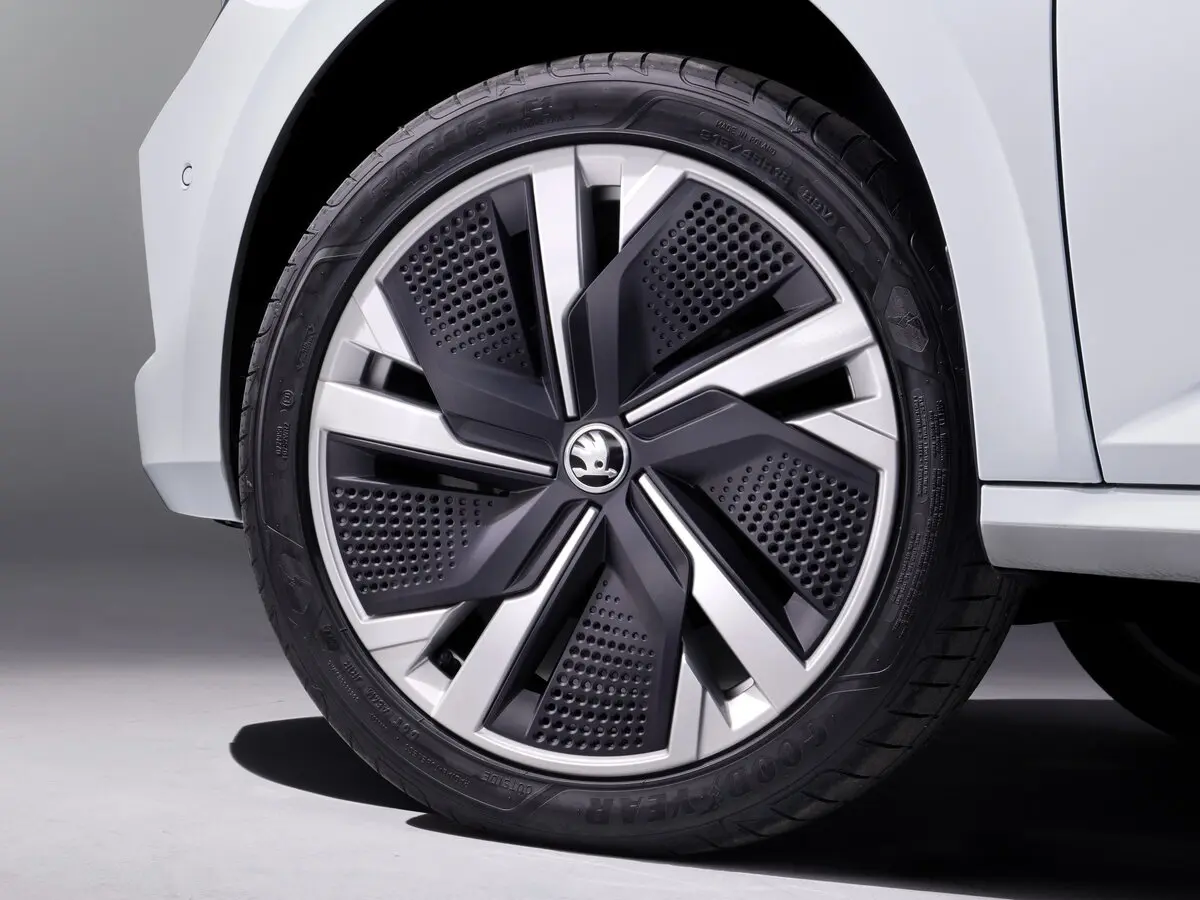 Skoda Kamiq I Рестайлинг Внедорожник 5 дв. — сүрөт 12