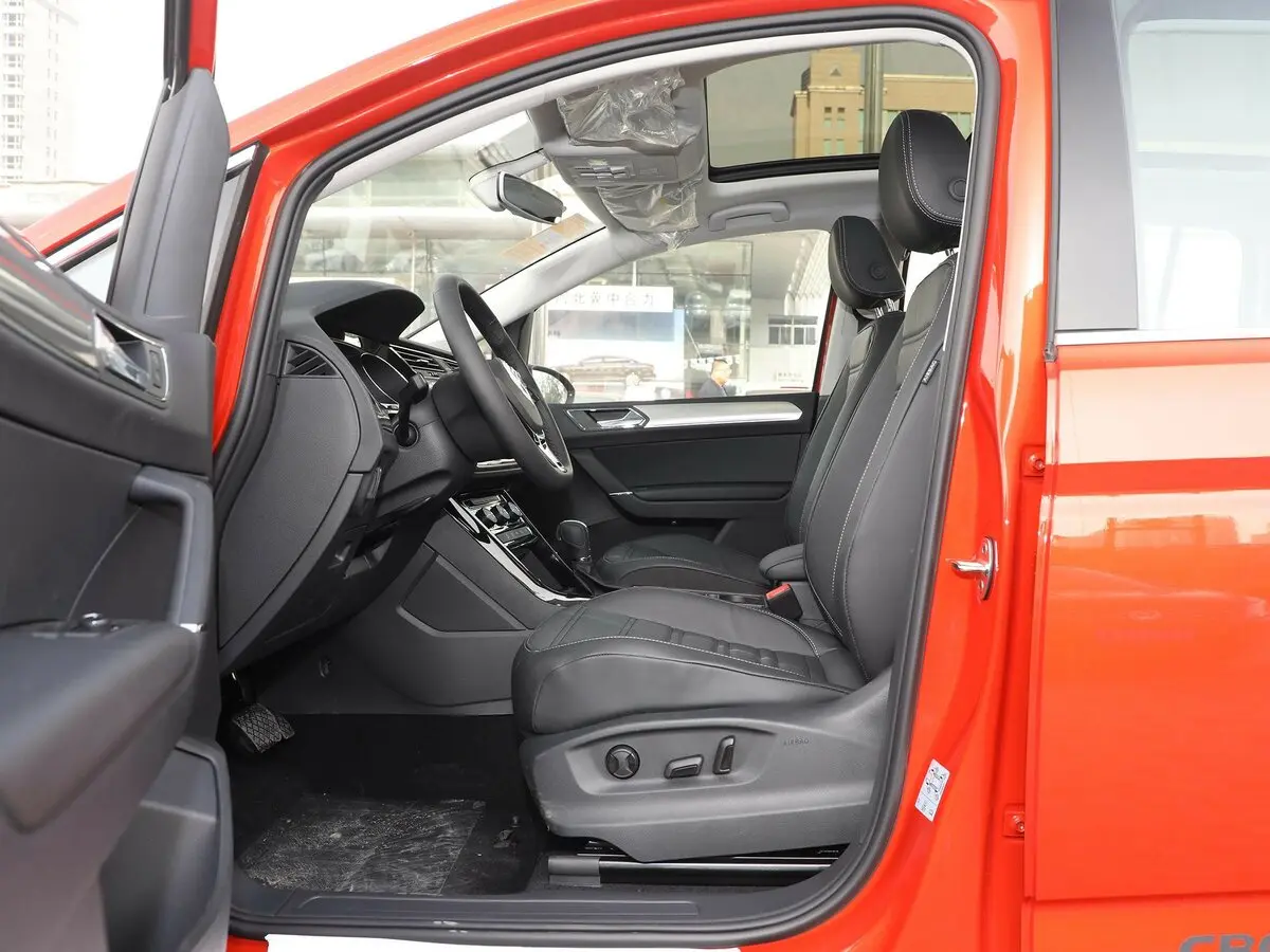 Volkswagen Touran II Компактвэн Cross L — сүрөт 5