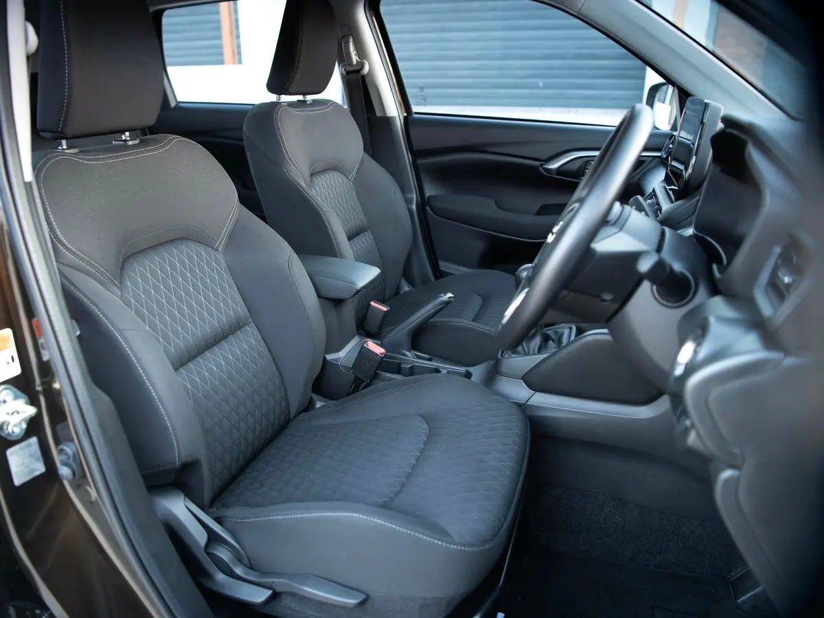 Toyota Urban Cruiser III Внедорожник 5 дв. — фото 7