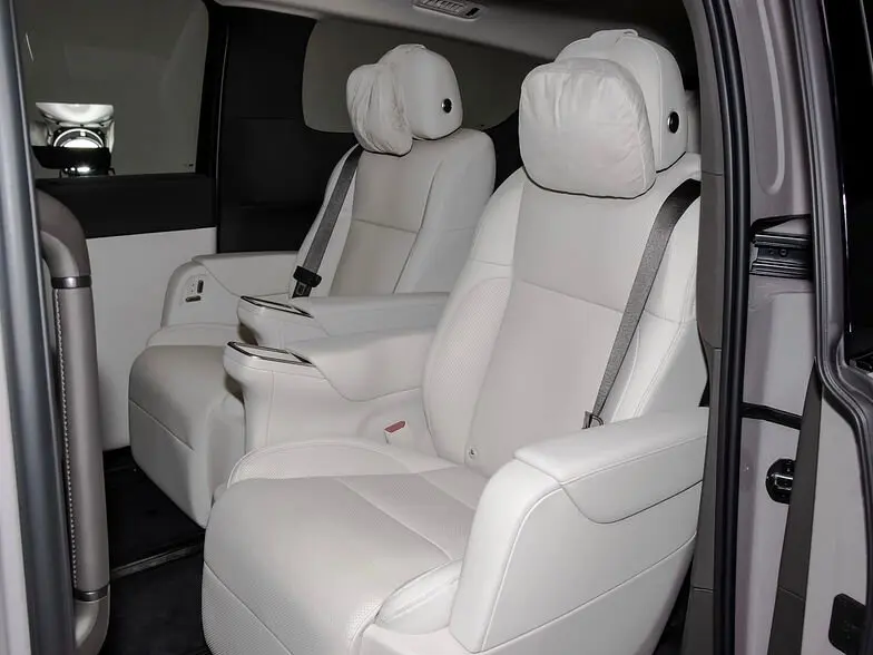 Li Auto (Lixiang) Mega I Минивэн — photo 11