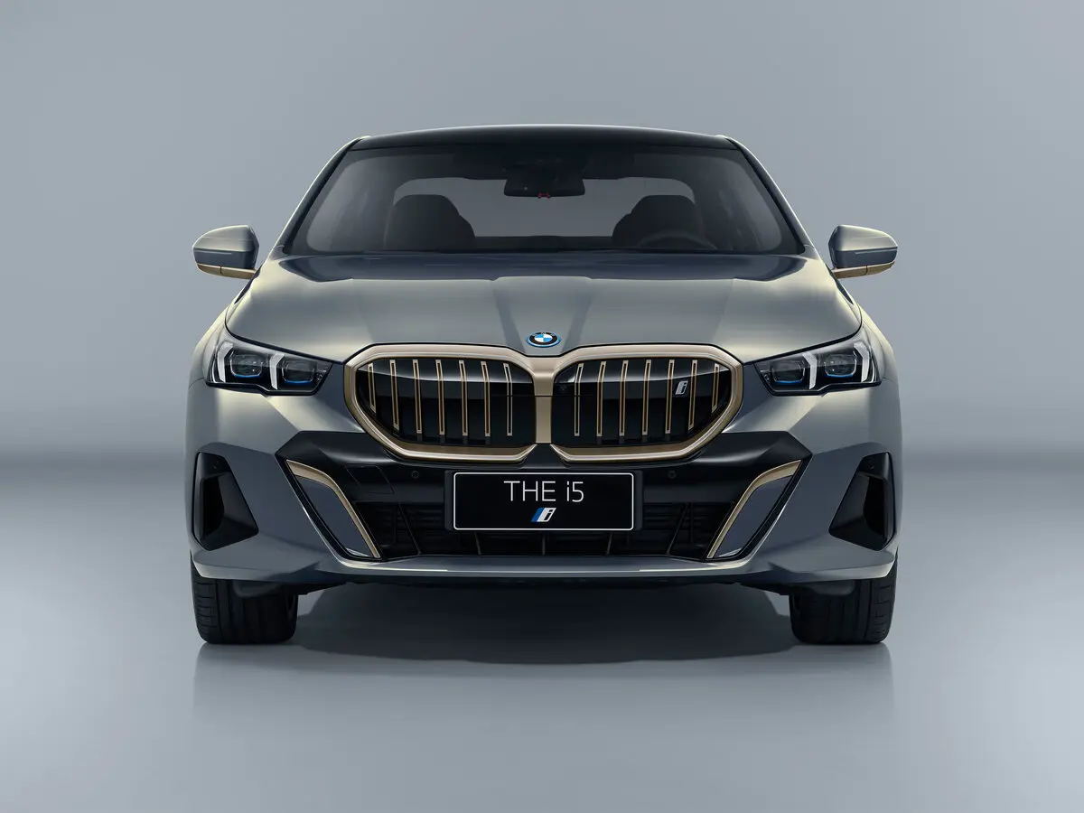 BMW i5 2023 – н.в. Седан Long — сүрөт 3