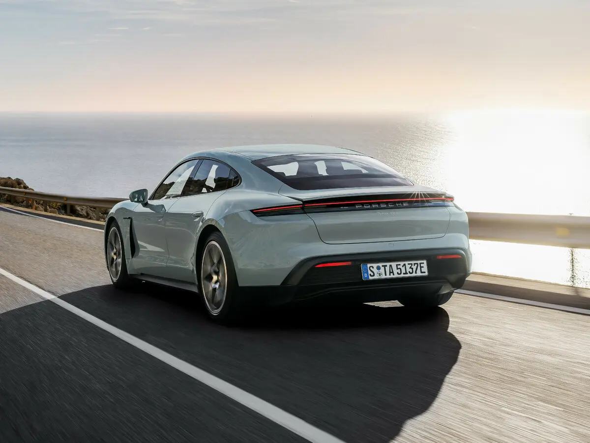 Porsche Taycan I Рестайлинг Седан — photo 5