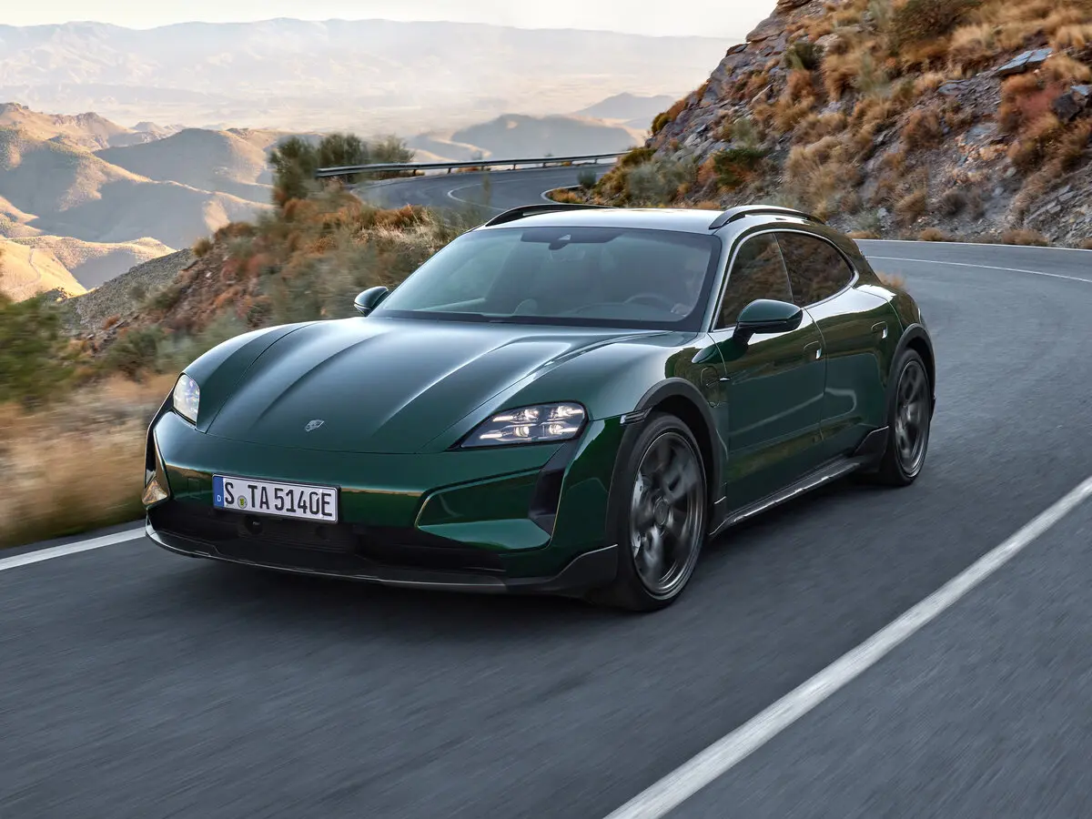 Porsche Taycan I Рестайлинг Универсал 5 дв. Cross Turismo
