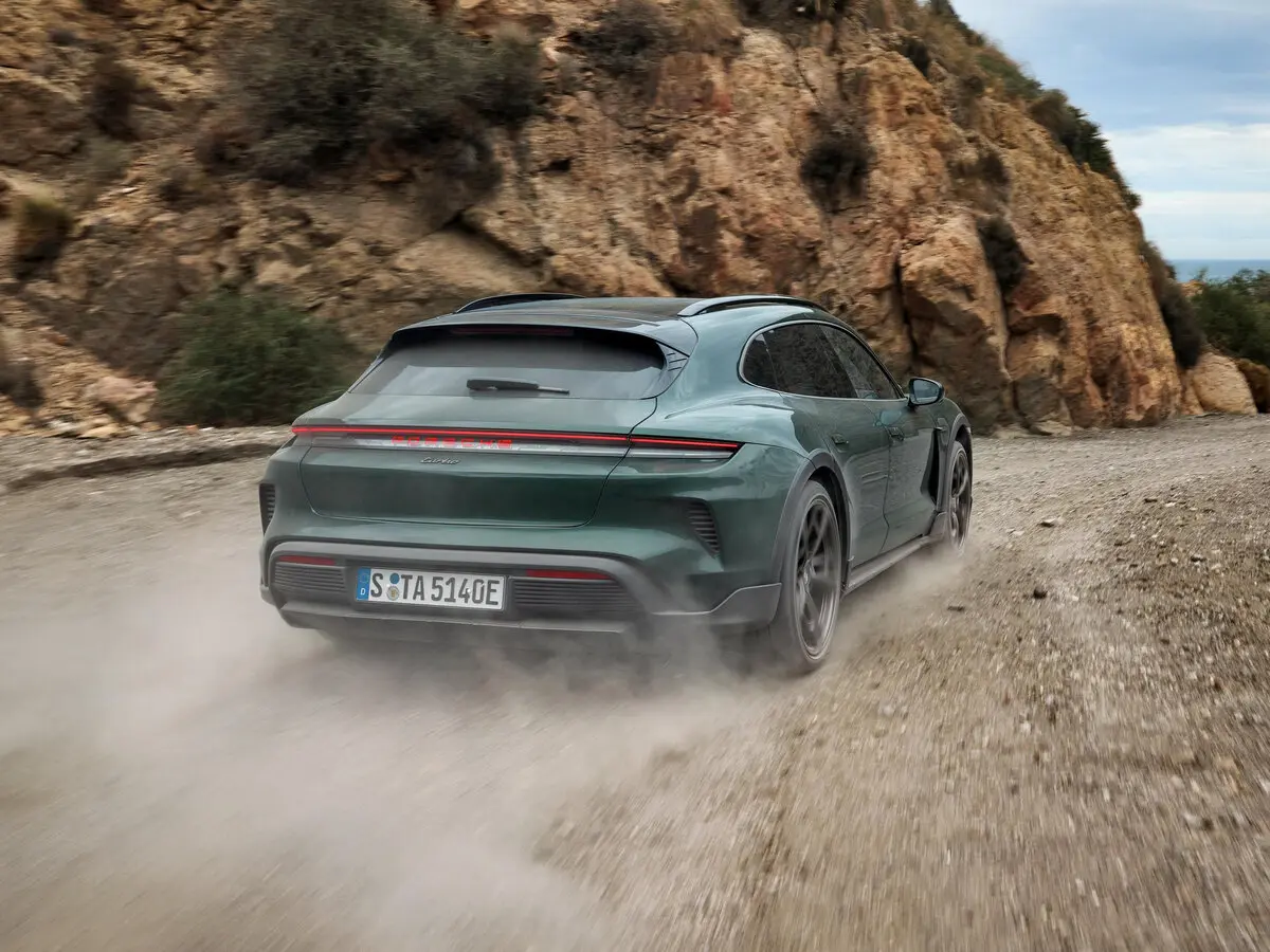 Porsche Taycan I Рестайлинг Универсал 5 дв. Cross Turismo — сүрөт 4