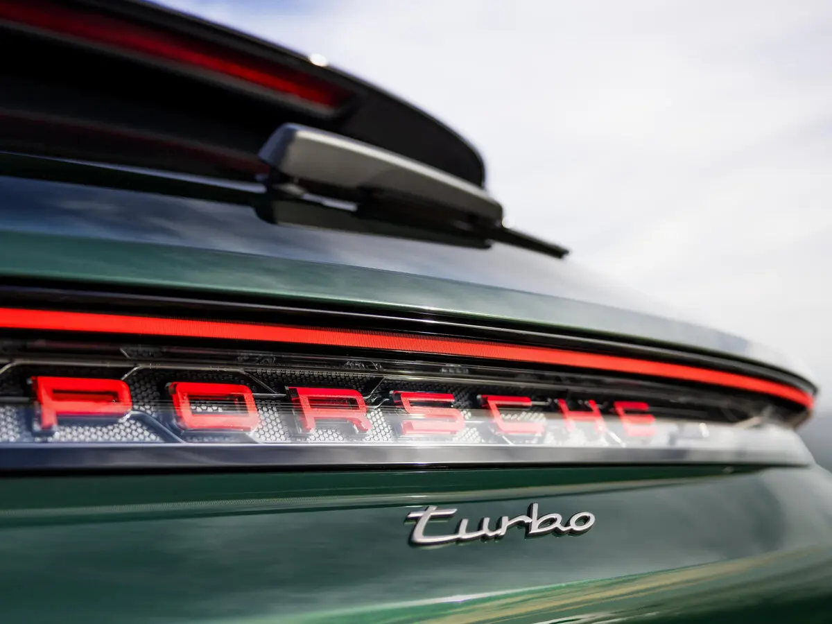 Porsche Taycan I Рестайлинг Универсал 5 дв. Cross Turismo — сүрөт 9