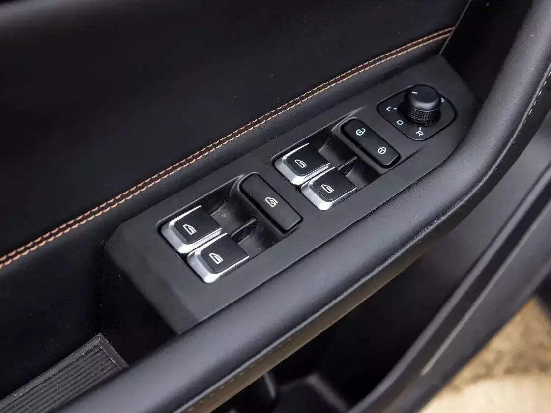 Geely Okavango I Рестайлинг Внедорожник 5 дв. — сүрөт 30