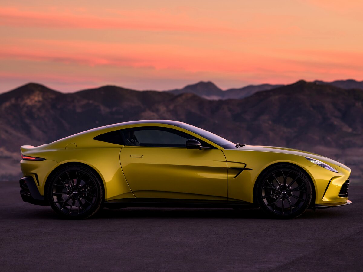 Aston Martin V8 Vantage IV Рестайлинг Купе — фото 2