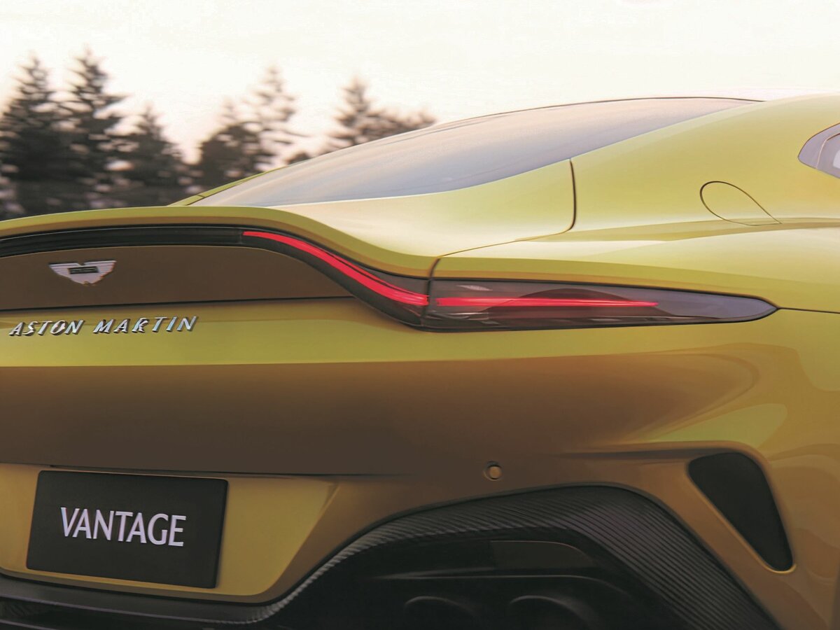 Aston Martin V8 Vantage IV Рестайлинг Купе — фото 9