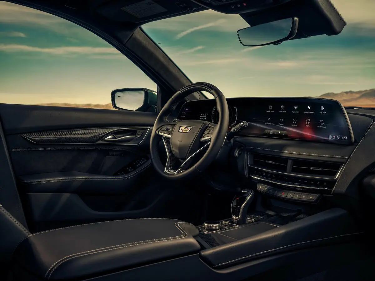 Cadillac CT5-V I Рестайлинг Седан — photo 5