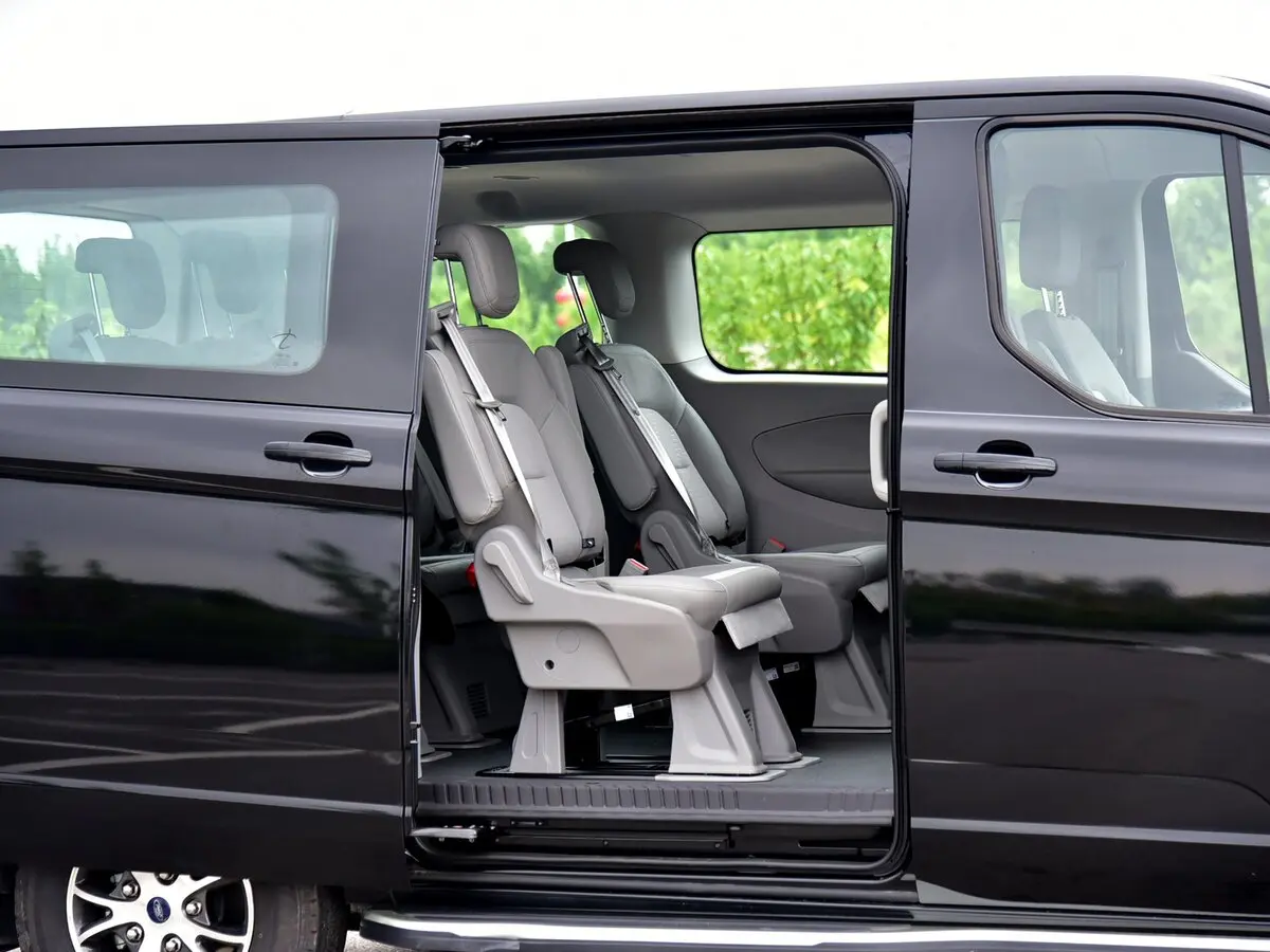Ford Transit Custom I (China Market) Минивэн SWB — 照片 11