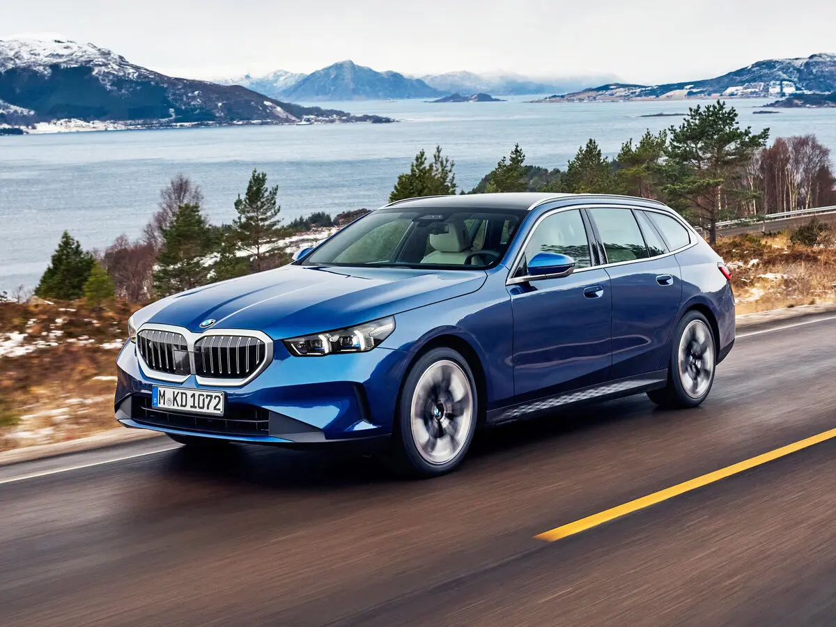 BMW 5 серии VIII (G60/G61/G68) Универсал 5 дв.
