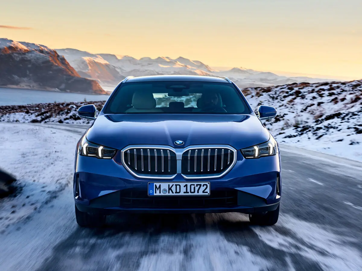 BMW 5 серии VIII (G60/G61/G68) Универсал 5 дв. — фото 3