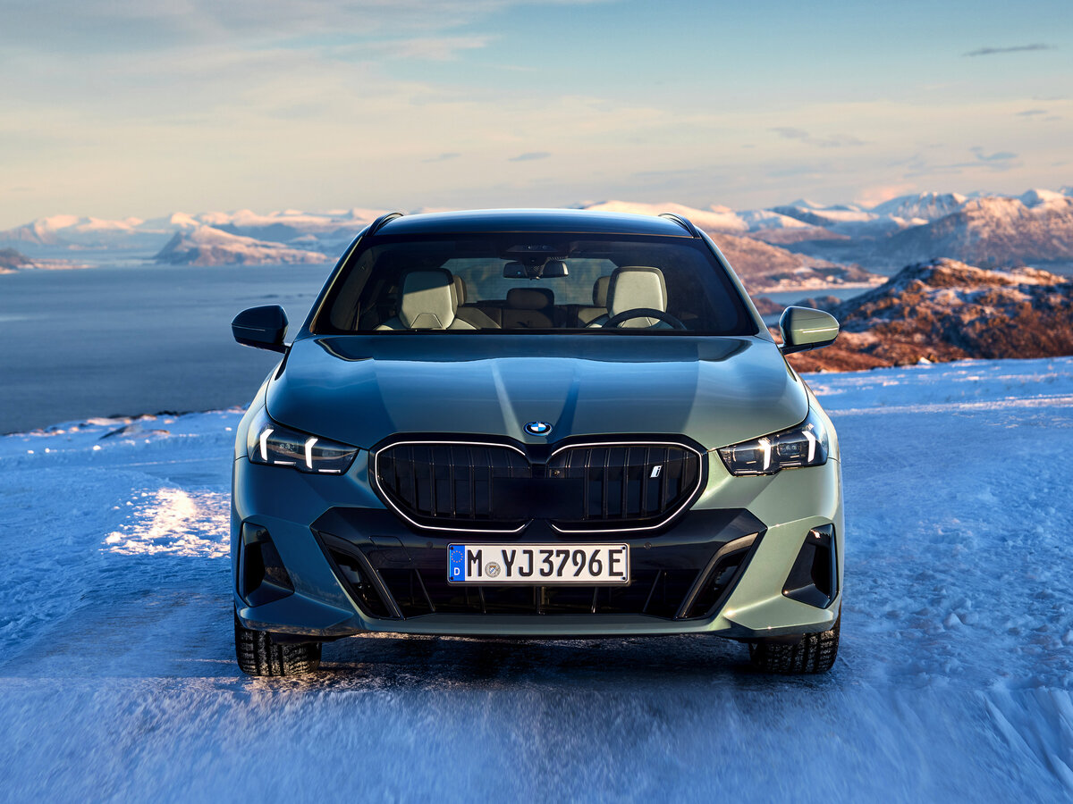 BMW i5 2023 – н.в. Универсал 5 дв. — фото 3