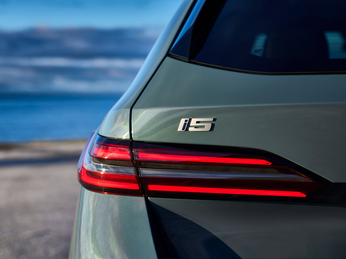 BMW i5 2023 – н.в. Универсал 5 дв.