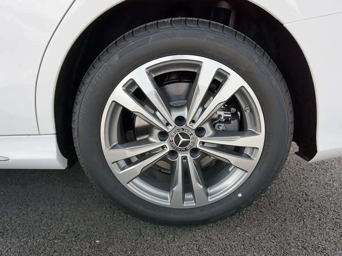 Mercedes-Benz C-Класс IV (W205) Рестайлинг Седан Long — сүрөт 16