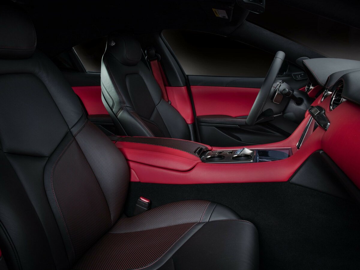 Karma Revero 2016 – 2020 Седан — фото 6