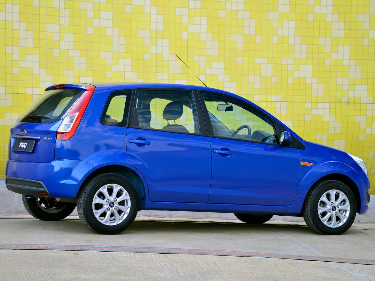 Ford Figo I Рестайлинг Хэтчбек 5 дв. — сүрөт 2