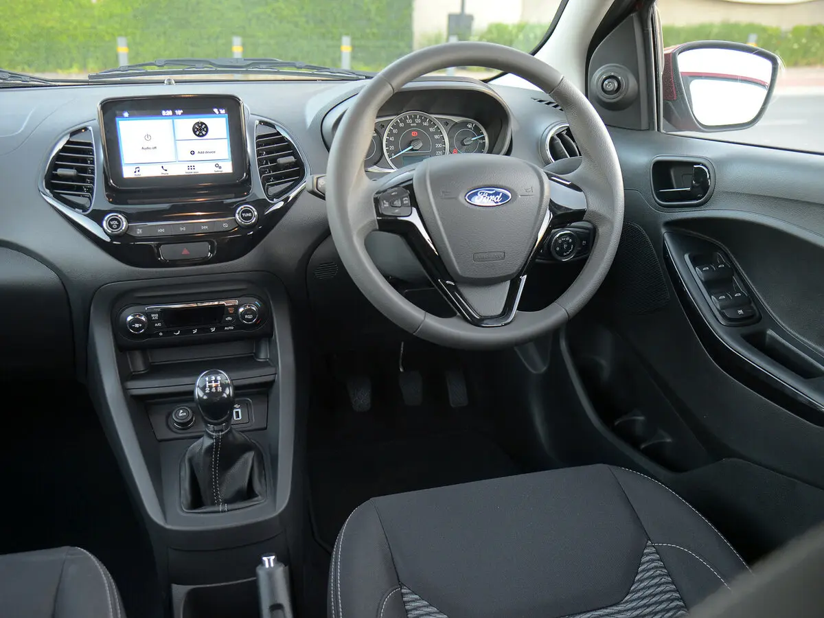 Ford Figo II Рестайлинг Хэтчбек 5 дв. — сүрөт 6