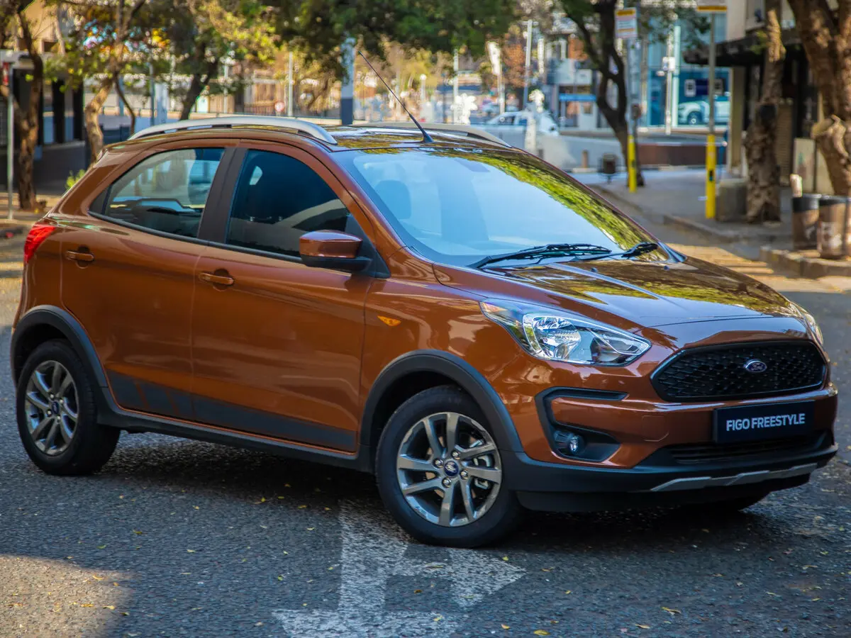 Ford Figo II Рестайлинг Хэтчбек 5 дв. Freestyle