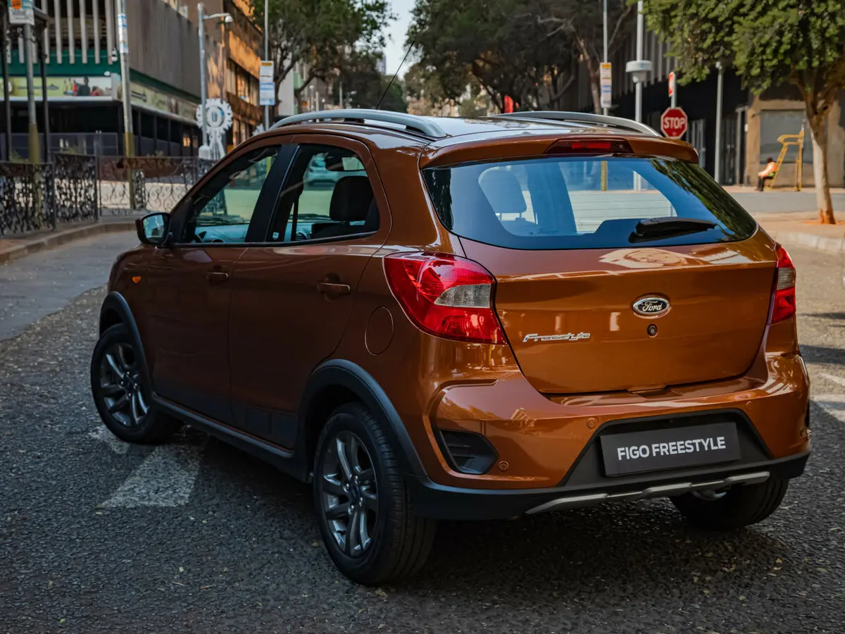 Ford Figo II Рестайлинг Хэтчбек 5 дв. Freestyle — сүрөт 3