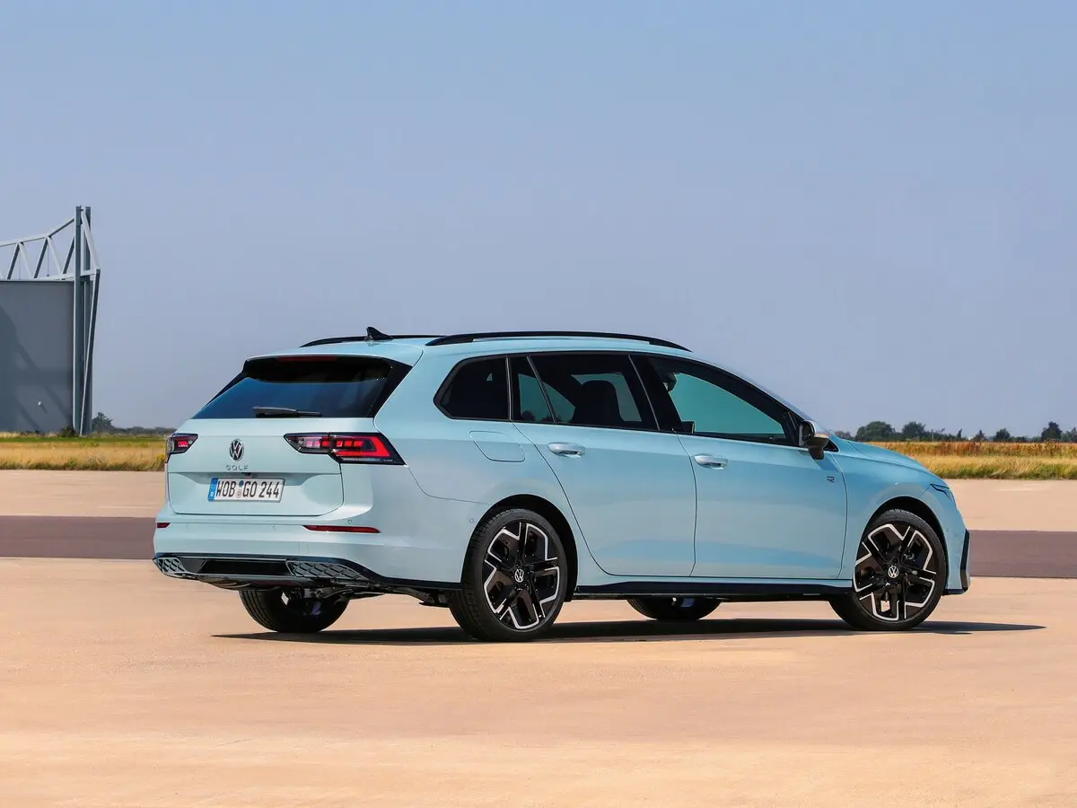 Volkswagen Golf VIII Рестайлинг Универсал 5 дв. — фото 4