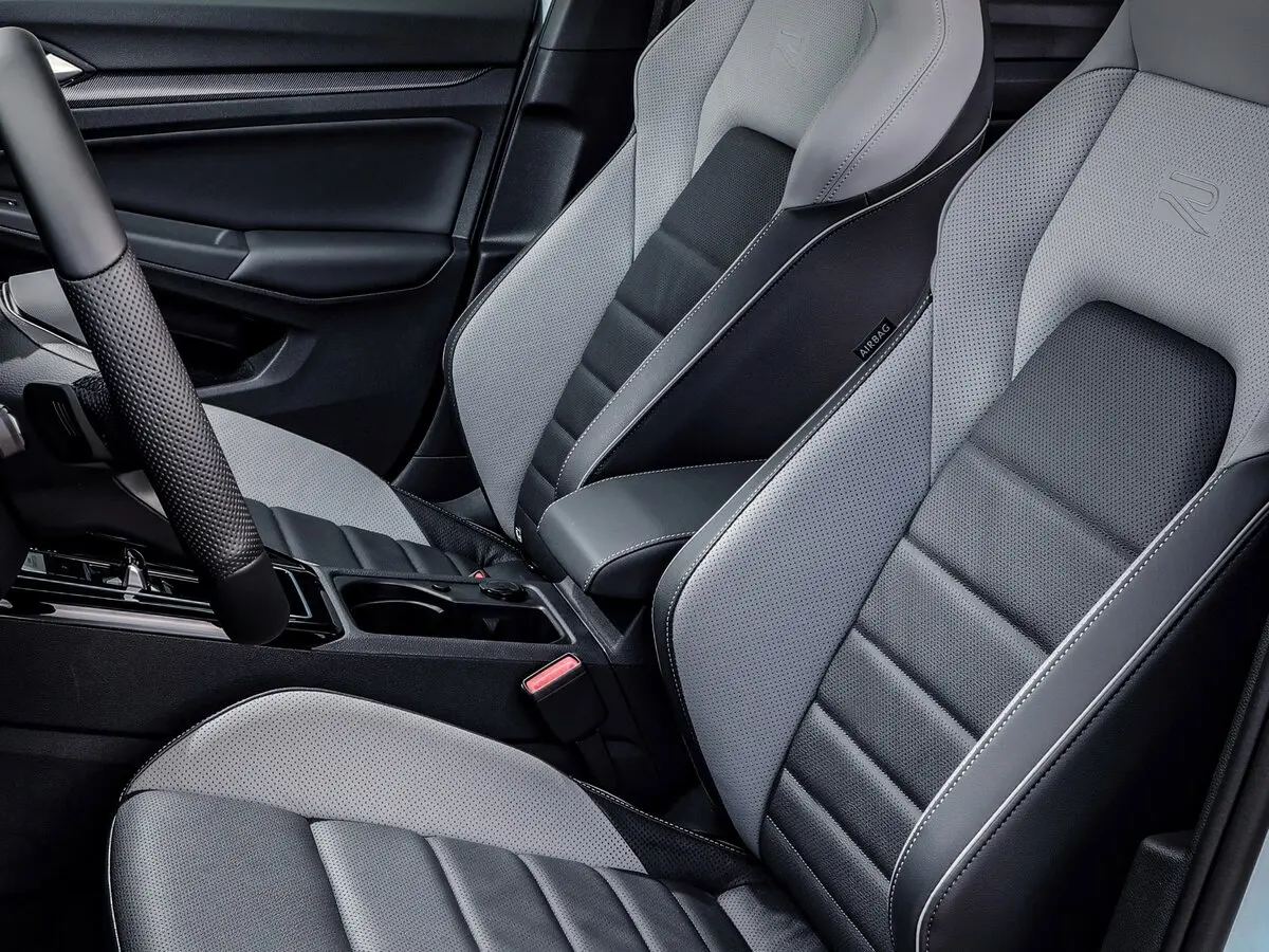 Volkswagen Golf VIII Рестайлинг Универсал 5 дв. — фото 6