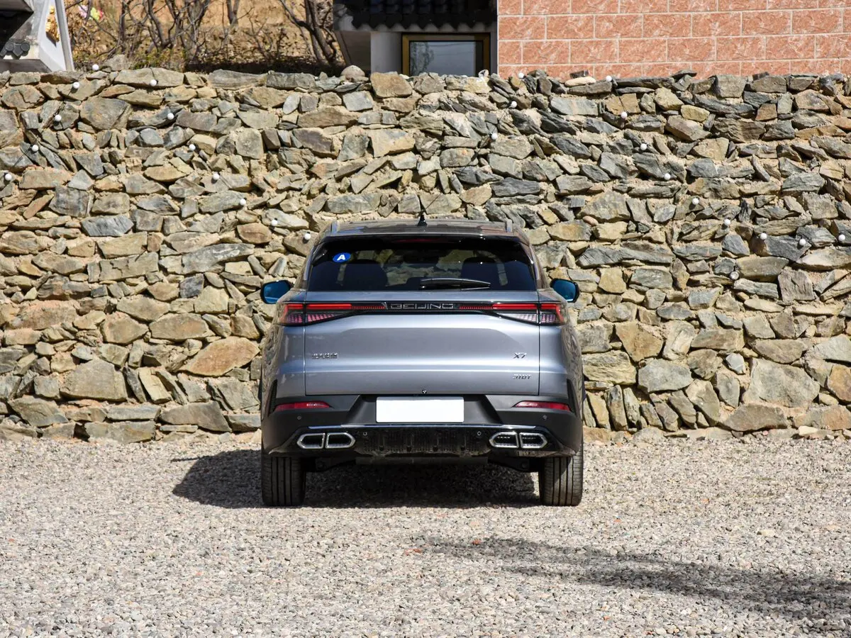 BAIC X75 2024 – н.в. Внедорожник 5 дв. — 照片 4