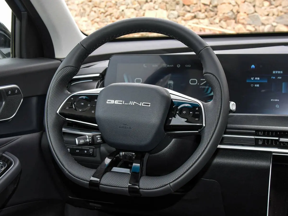 BAIC X75 2024 – н.в. Внедорожник 5 дв. — 照片 9
