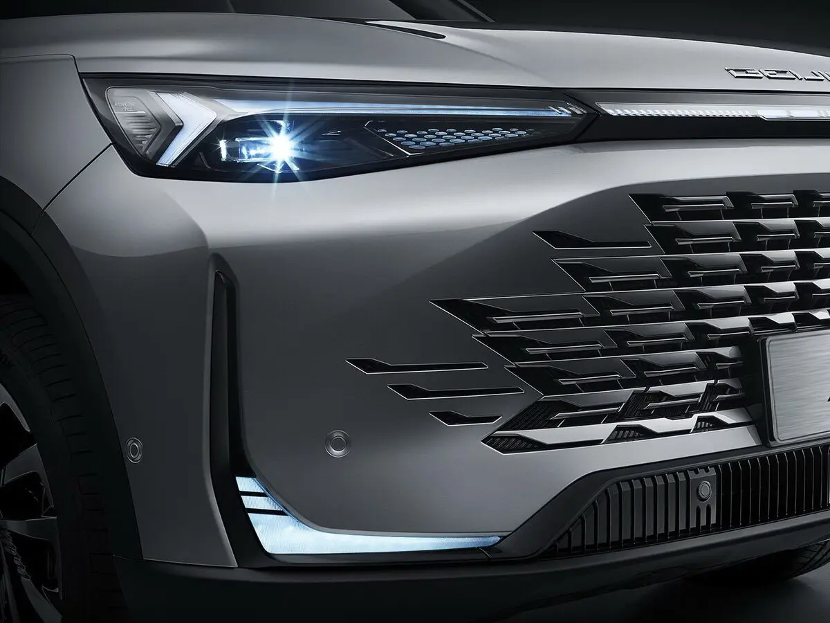 BAIC X75 2024 – н.в. Внедорожник 5 дв. — 照片 12