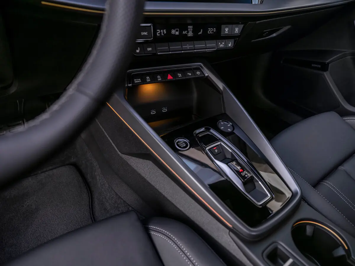 Audi A3 IV (8Y) Рестайлинг Седан — сүрөт 11