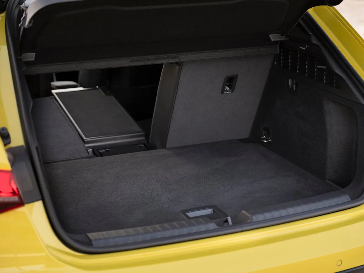 Audi A3 IV (8Y) Рестайлинг Хэтчбек 5 дв. Allstreet — сүрөт 8