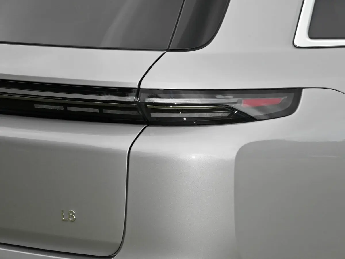 Li Auto (Lixiang) L8 I Рестайлинг Внедорожник 5 дв. — сүрөт 18