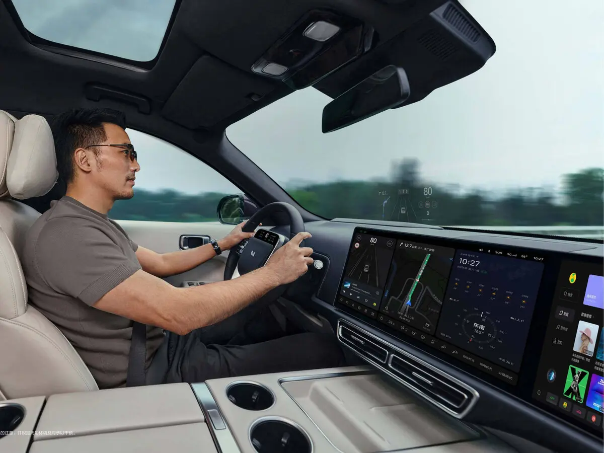 Li Auto (Lixiang) L9 I Рестайлинг Внедорожник 5 дв. — фото 6