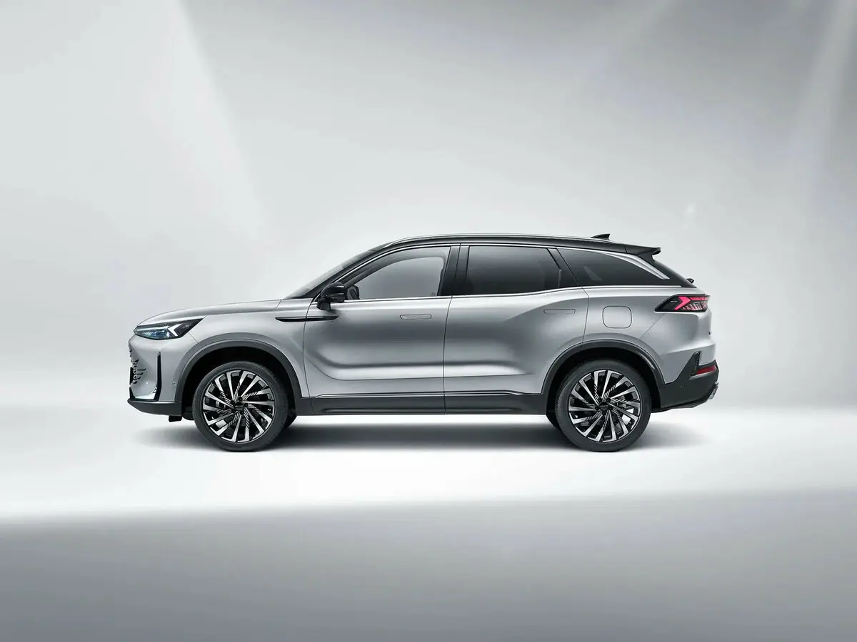 BAIC X7 I Рестайлинг Внедорожник 5 дв. — 照片 2