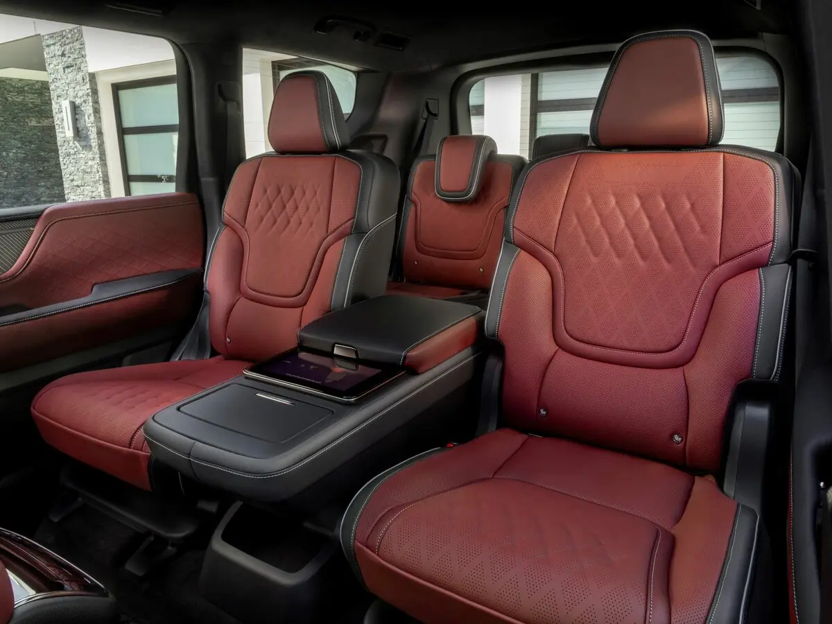 Infiniti QX80 II Внедорожник 5 дв. — 照片 10