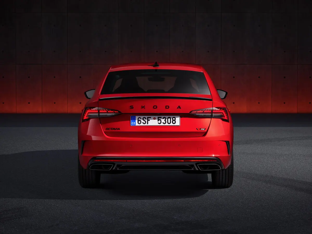 Skoda Octavia RS IV Рестайлинг Лифтбек — сүрөт 4