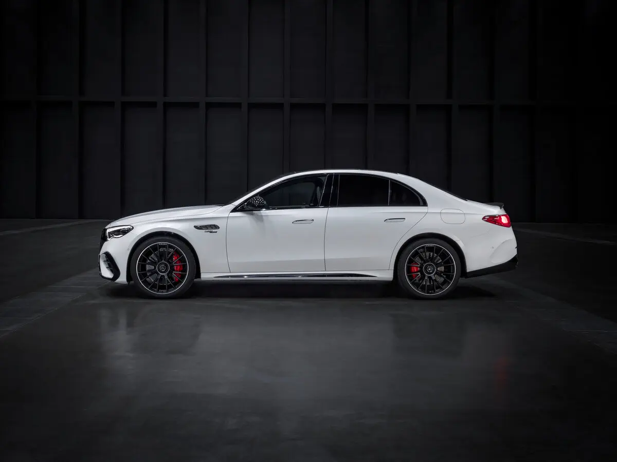 Mercedes-Benz E-Класс AMG VI (W214) Седан — фото 2