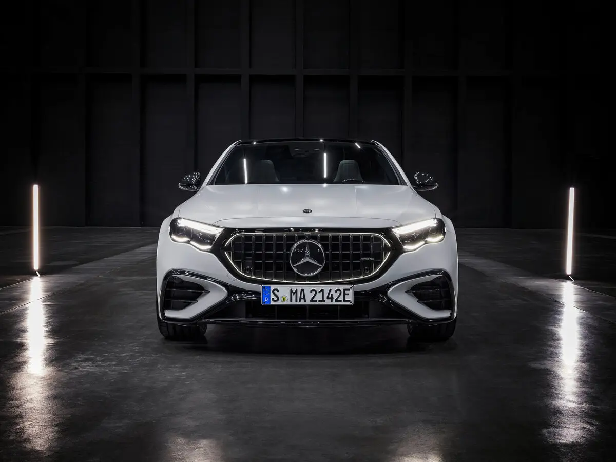 Mercedes-Benz E-Класс AMG VI (W214) Седан — фото 3