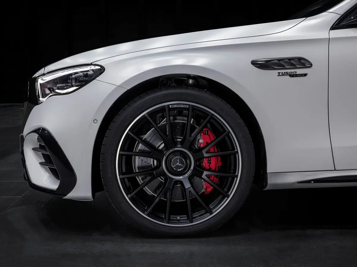 Mercedes-Benz E-Класс AMG VI (W214) Седан — фото 13