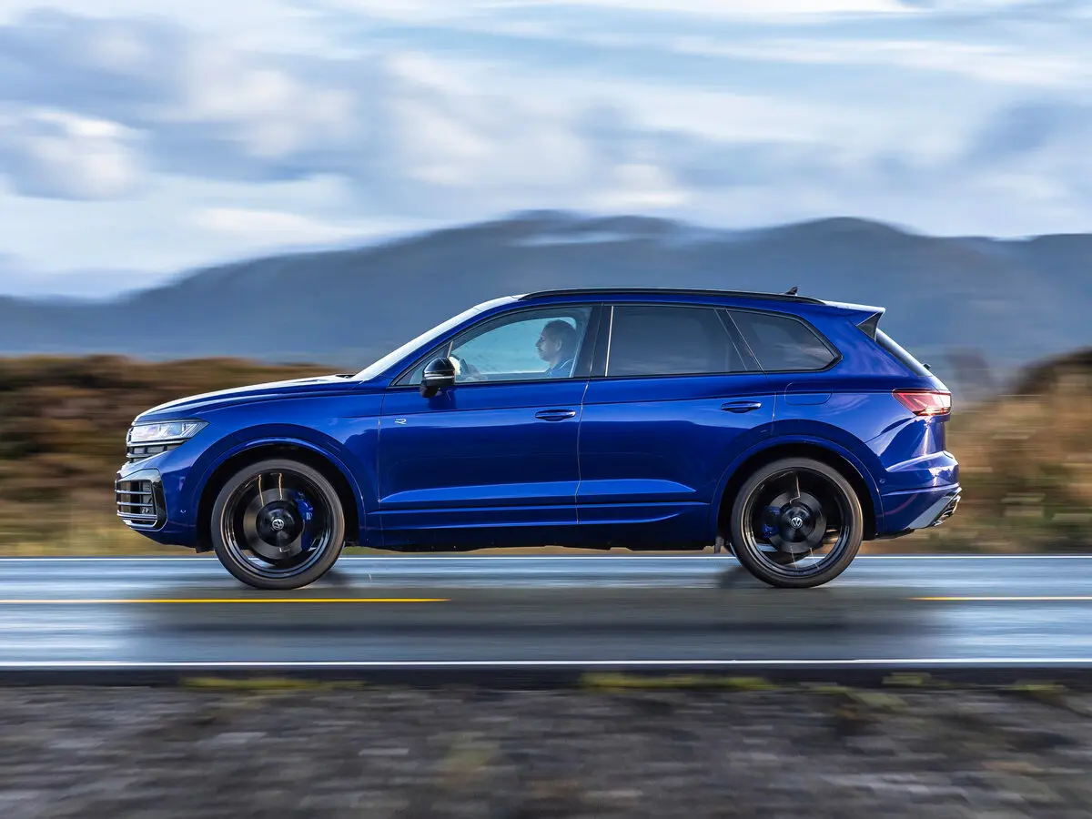 Volkswagen Touareg R III Рестайлинг Внедорожник 5 дв. — сүрөт 2
