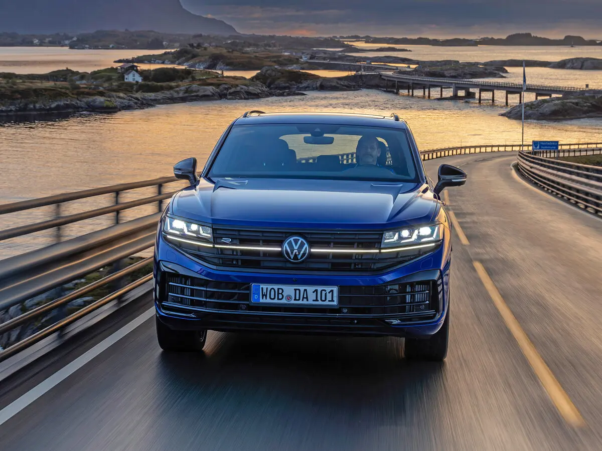 Volkswagen Touareg R III Рестайлинг Внедорожник 5 дв. — сүрөт 3