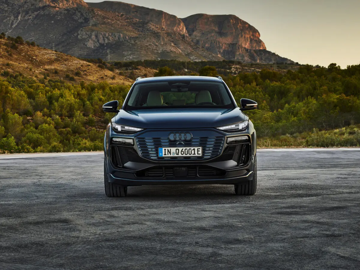 Audi Q6 e-tron 2024 – н.в. Внедорожник 5 дв. — photo 3